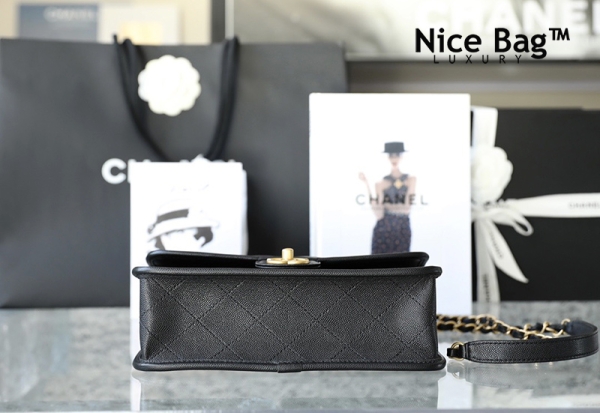 Chanel 22k Black like authentic sử dụng chất liệu chất liệu da bò dập hạt chống trầy xước, cam kết chất lượng đạt chuẩn 99% so với chính hãng, full box và phụ kiện, hỗ trợ trả góp bằng thẻ tín dụng
