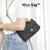 Chanel Mini Love Flap Bag Black like authentic sử dụng chất liệu da bò dập hạt chống chầy xước, được làm hoàn toàn bằng thủ công, chuẩn 99% so với chính hãng, full box và phụ kiện