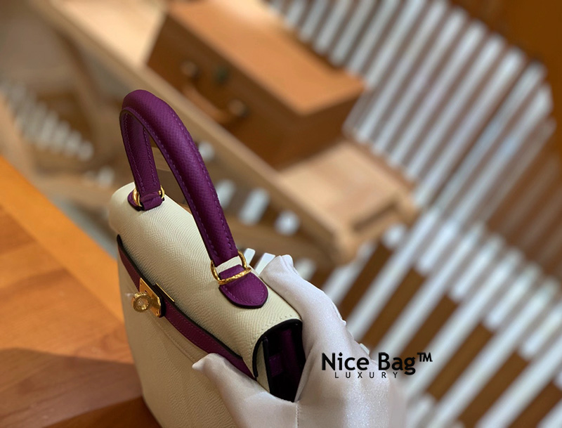 Hermes Kelly 25 HSS White Violet like authentic sử dụng chất liệu da bò dập vân nhập ý nguyên bản như chính hãng, được sản xuất hoàn toàn bằng thủ công, chuẩn 99%, full box và phụ kiện, hỗ trợ trả góp bằng thẻ tín dụng