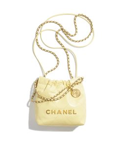 Chanel 22 Mini Handbag Light Yellow cam kết chất lượng tốt nhất, sử dụng chất liệu da bò nguyên bản so với chính hãng, chuẩn 99%, full box và phụ kiện