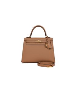 Hermes Kelly Sellier 25 Chai Epsom Gold Hardware sử dụng chất liệu da nguyên bản như chính hãng, được may thủ công 100% full box và phụ kiện, hỗ trợ trả góp bằng thẻ tín dụng, nhận ship toàn quốc