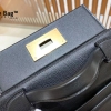 Hermes Kelly 24/24 Bag Togo With Swift 29 Black sử dụng chất liệu da togo nhập ý, được may thủ công 100%, full box và phụ kiện, hỗ trợ trả góp bằng thẻ tín dụng, nhận ship toàn quốc