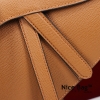 Dior Saddle Bag With Strap Golden Saddle Grained Calfskin sử dụng chất liệu da bê, chuẩn 99% so với chính hãng, full box và phụ kiện, hỗ trợ trả góp bằng thẻ tín dụng,