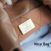 Chanel Mini 22 Bag Brown Calfskin Gold Hardware like authentic cam kết chất lượng chuẩn 99% so với chính hãng, sử dụng chất liệu da bê, được may thủ công, chip cod mới nhất, full box và phụ kiện, hỗ trợ trả góp bằng thẻ tín dụng