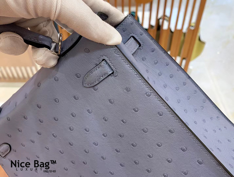 Hermes Kelly Sellier 25 Gris Agate Verso Ostrich Permabrass Hardware like authentic chuẩn 99% so với chính hãng, được may thủ công 100%, được sử dụng da đà điểu tự nhiên châu phi, full box và phụ kiện, hỗ trợ trả góp bằng thẻ tín dụng, miễn phí ship toàn quốc