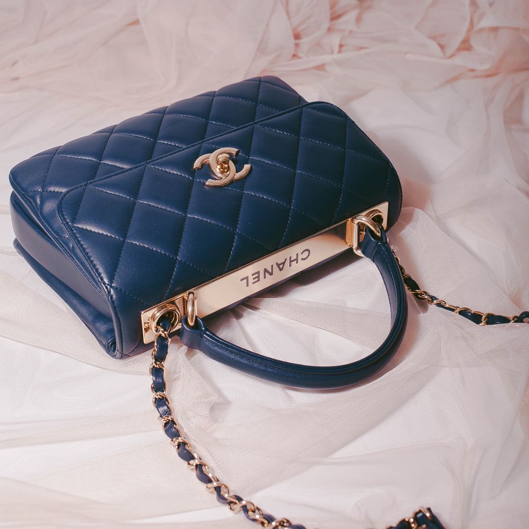 Túi xanh dương Chanel Trendy CC Bag