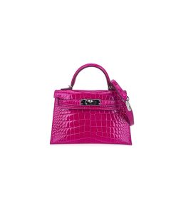 Túi Hermes Limited Edition Mini Kelly 20 Sellier Rose Scheherazade Alligator Bag hàng like authentic, sử dụng chất liệu da cá sấu tự nhiên, được may thủ công 100% bằng chỉ sáp ong của pháp, cam kết chất lượng tốt nhất chuẩn 99% so với chính hãng, full box và phụ kiện, hỗ trợ trả góp bằng thẻ tín dụng,