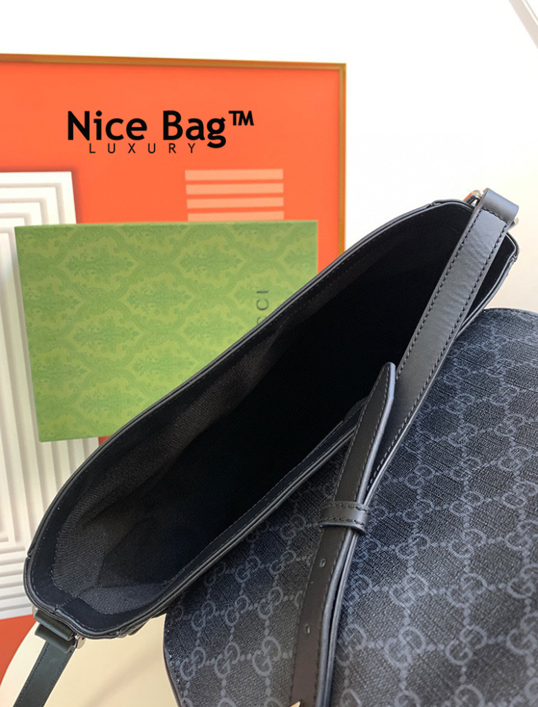 Túi Gucci Nam Messenger Bag In GG Supreme 658542 KGDHN 1000 chất lượng like authentic, cam kết chất lượng tốt nhất, dùng không ai biết, sử dụng chất liệu vải canvas kết hợp da bò, full box và phụ kiện, hỗ trợ trả góp bằng thẻ tín dụng