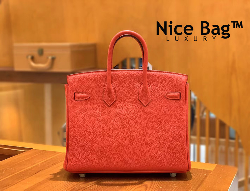 Túi Hermes Birkin Bag 30 Rouge Tomate Clemence Leather Silver Hardware chất lượng like authentic, cam kết chất lượng tốt nhất, chuẩn 99% so với chính hãng, cam kết dùng không ai biết, sử dụng chất liệu da togo, được may thủ công 100%, dùng chỉ pháp, full box và phụ kiện, hỗ trợ trả góp bằng thẻ tín dụng