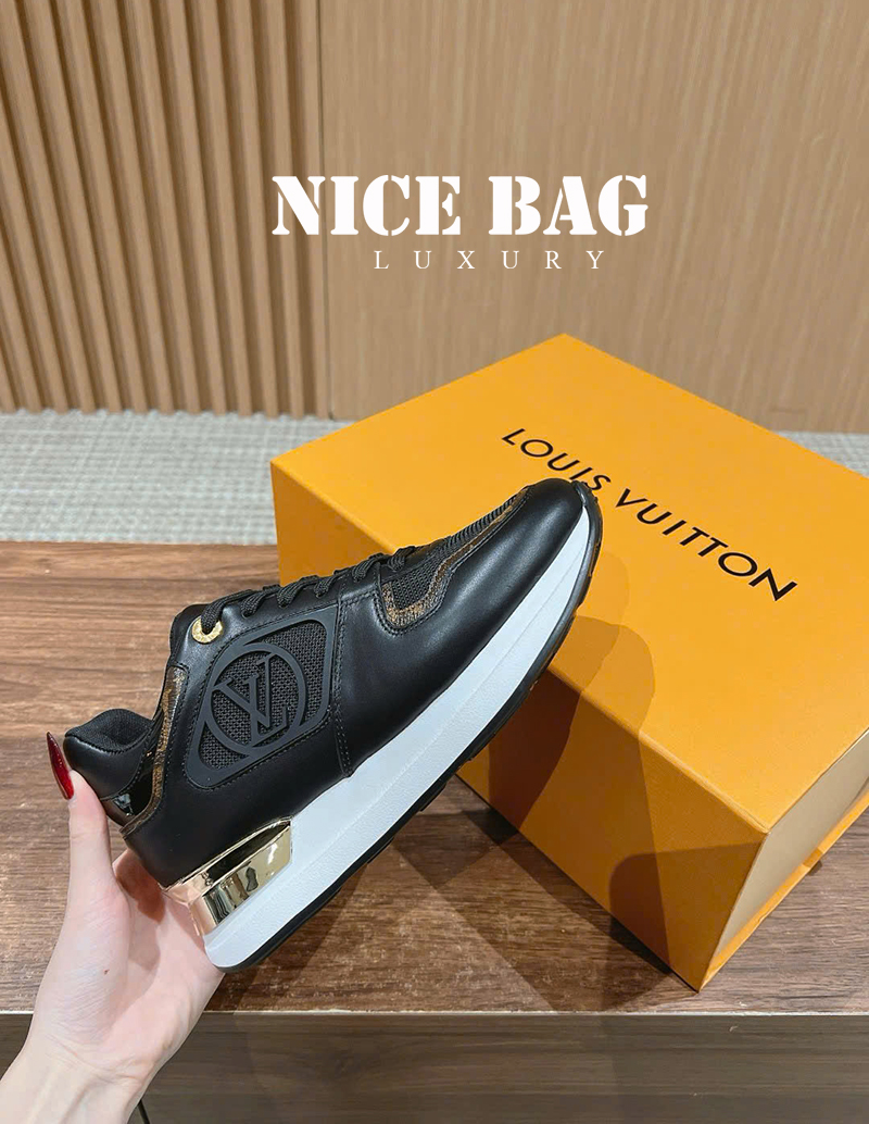 Giày LV Neo Run Away Màu Đen Monogram Canvas 1ACPAX chất lượng like authentic, chuẩn 99% so với chính hãng, full box và phụ kiện, hỗ trợ trả góp bằng thẻ tín dụng, miễn phí ship toàn quốc