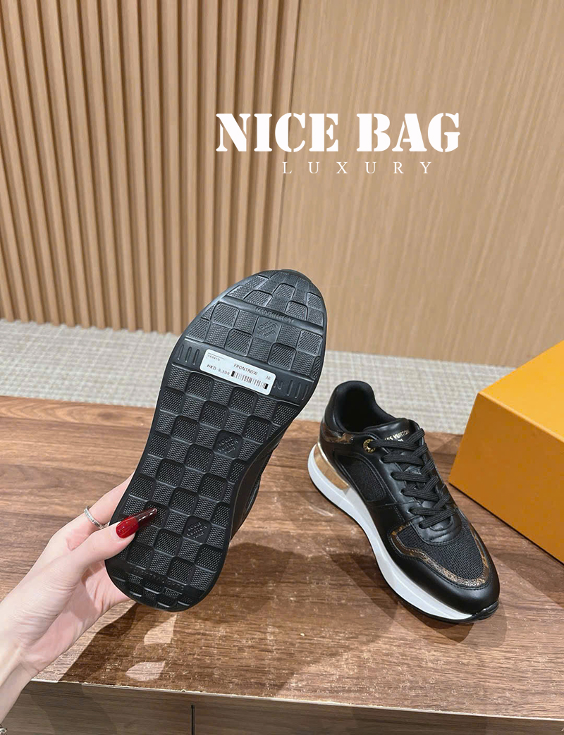 Giày LV Neo Run Away Màu Đen Monogram Canvas 1ACPAX chất lượng like authentic, chuẩn 99% so với chính hãng, full box và phụ kiện, hỗ trợ trả góp bằng thẻ tín dụng, miễn phí ship toàn quốc