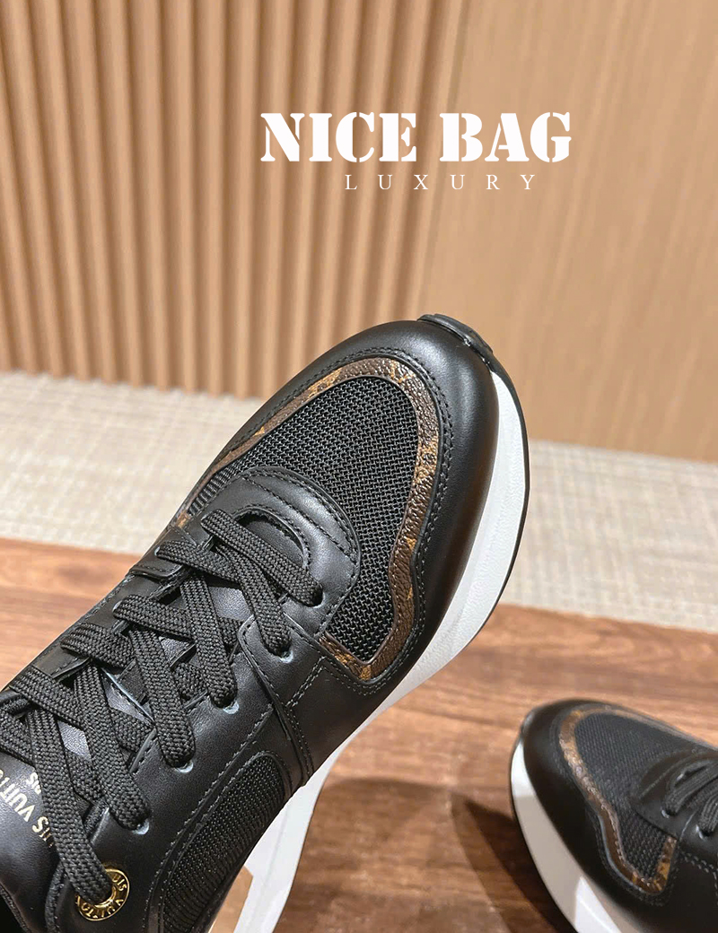 Giày LV Neo Run Away Màu Đen Monogram Canvas 1ACPAX chất lượng like authentic, chuẩn 99% so với chính hãng, full box và phụ kiện, hỗ trợ trả góp bằng thẻ tín dụng, miễn phí ship toàn quốc