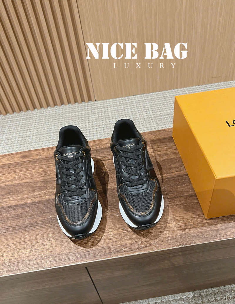 Giày LV Neo Run Away Màu Đen Monogram Canvas 1ACPAX chất lượng like authentic, chuẩn 99% so với chính hãng, full box và phụ kiện, hỗ trợ trả góp bằng thẻ tín dụng, miễn phí ship toàn quốc