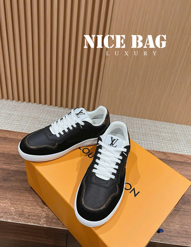 Giày LV Stadium Sneaker Noir Black 1ACUJ3 chất lượng like authentic, cam kết chất lượng tốt nhất, chuẩn 99% so với chính hãng, full box và phụ kiện, hỗ trợ trả góp bằng thẻ tín dụng.