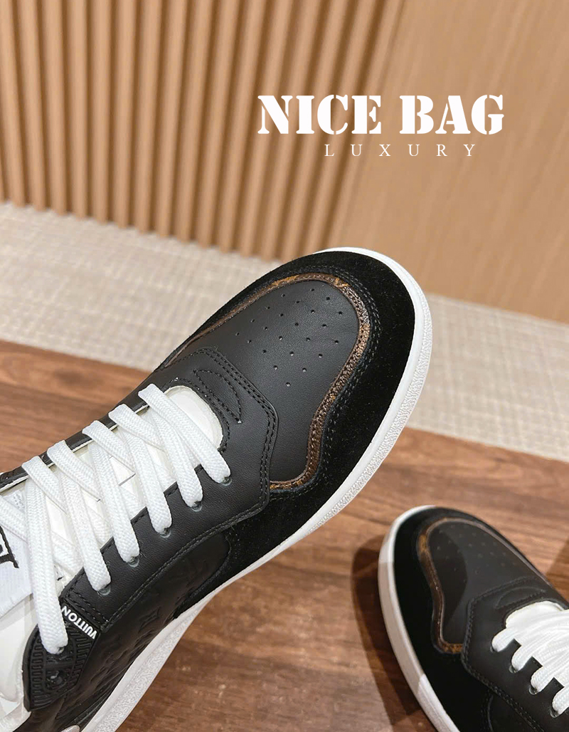 Giày LV Stadium Sneaker Noir Black 1ACUJ3 chất lượng like authentic, cam kết chất lượng tốt nhất, chuẩn 99% so với chính hãng, full box và phụ kiện, hỗ trợ trả góp bằng thẻ tín dụng.