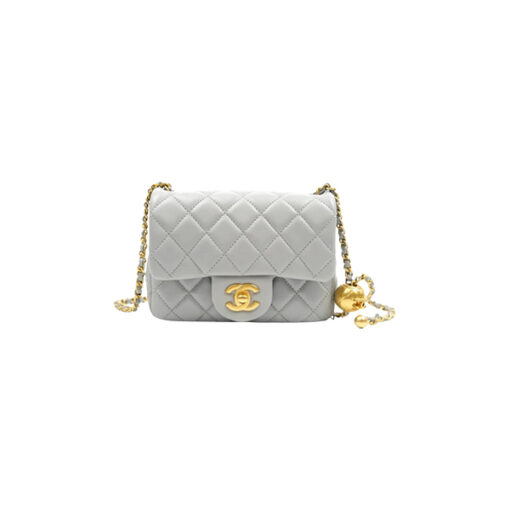 Túi Chanel Pearl Crush Mini Square Quilted Grey Lambskin Aged Gold Hardware Màu Xám chất lượng like authentic, chuẩn 99% so với chính hãng, sử dụng chất liệu da cừu, full box và phụ kiện, hỗ trợ tar góp bằng thẻ tín dụng