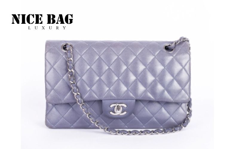 Túi Chanel Classic Jumbo Medium Màu Tím Lilac Khóa Trắng 