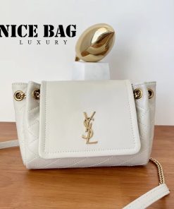 Túi Saint Laurent Mini Nolita White 6727381EL079207 chất lượng like authentic, cam kết chất lượng tốt nhất, chuẩn 99% so với chính hãng, sử dụng chất liệu da cừu, full box và phụ kiện, miễn phí vận chuyển toàn quốc